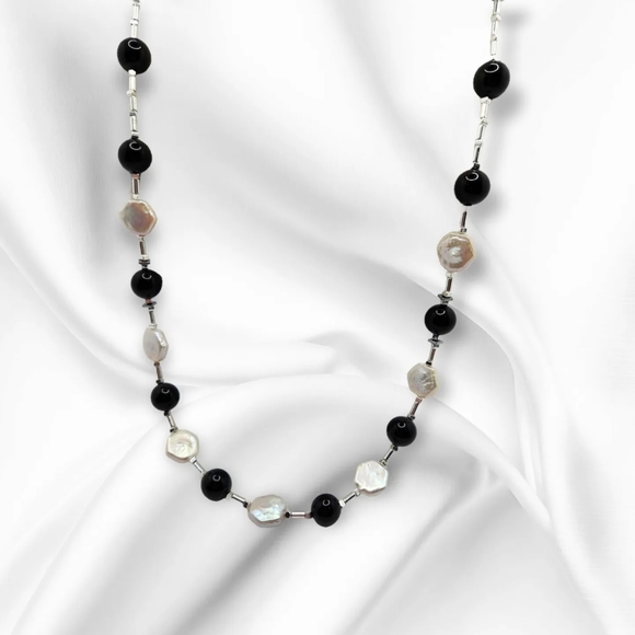 Black Agate, Baroque Pearl handcrafted necklace - Picture 3 of 4